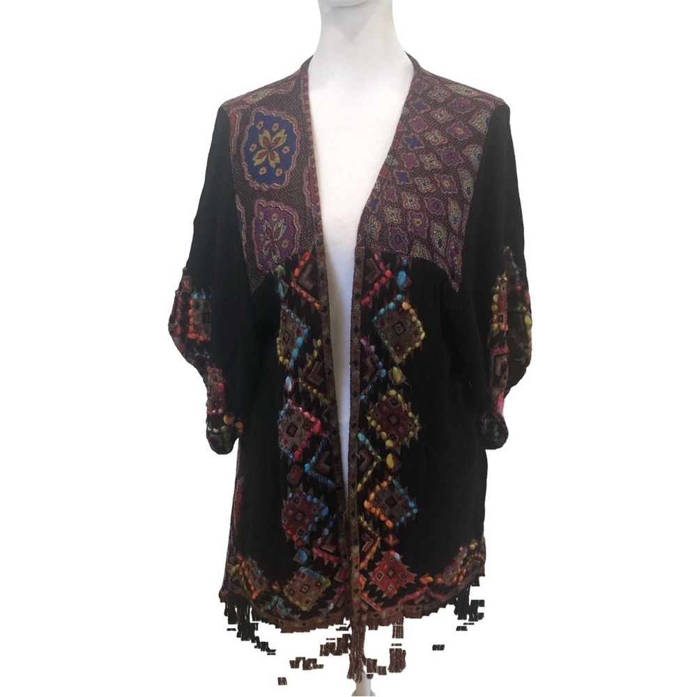 Avani Size S/M colorful knit open front cardigan. Short sleeve embroidery fringe
